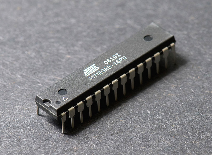 ATMega8 Microcontroller