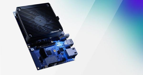 Arduino®️ VENTUNO™ Q's dual-brain 