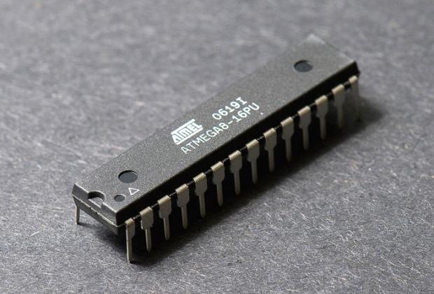 ATMega8 Microcontroller