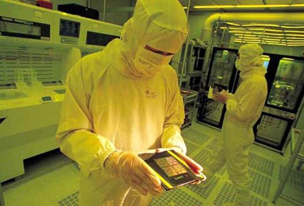 FinFET Technology-Based Automotive Processors