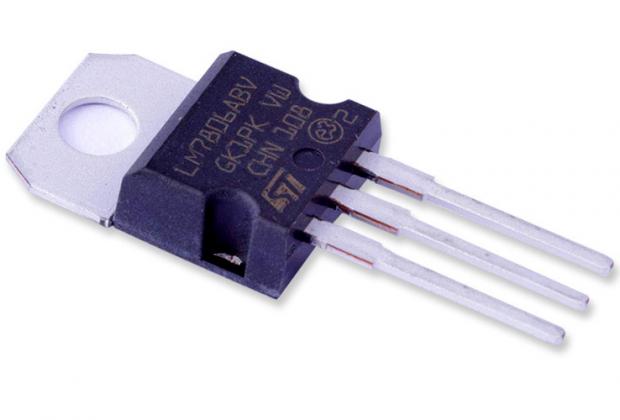 LM7806 Voltage Regulator IC