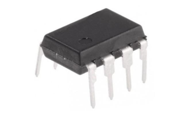 LT111A Voltage Comparator IC