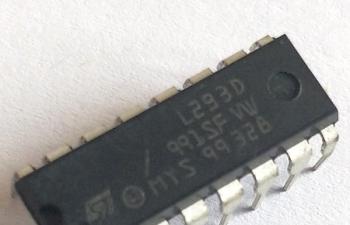 L293D Motor Driver IC