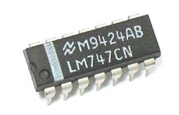 LM747 Dual Op amp IC