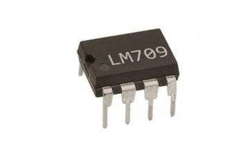 LM709 Op-Amp IC